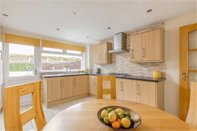 32 Bughtlin Park, Edinburgh, EH12 8UR - image 7