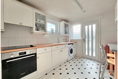 2 Laverock Drive, Penicuik, EH26 0JL - image 5