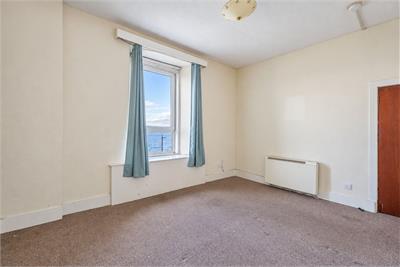 Flat 3, 86 Gallowgate Street, Largs, KA30 8LZ - image 6