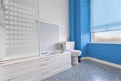 Flat 3, 86 Gallowgate Street, Largs, KA30 8LZ - image 9