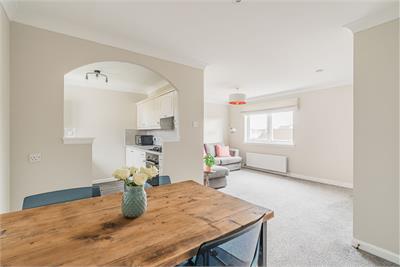 1/6 South Gyle Mains, Edinburgh, EH12 9HS - image 2