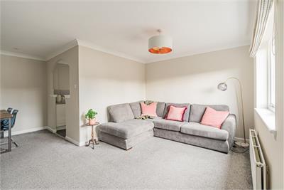 1/6 South Gyle Mains, Edinburgh, EH12 9HS - image 3
