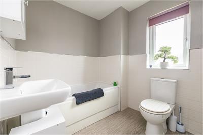 2 Achnacarry Street, Edinburgh, EH17 8GP - image 13