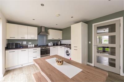 2 Achnacarry Street, Edinburgh, EH17 8GP - image 5