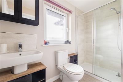 2 Achnacarry Street, Edinburgh, EH17 8GP - image 9