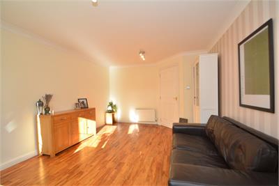 1/2, 17 Branklyn Court, Glasgow, G13 1GL - image 3