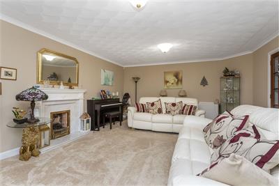 15 Willow Tree Place, Balerno, Edinburgh, EH14 5AZ - image 5