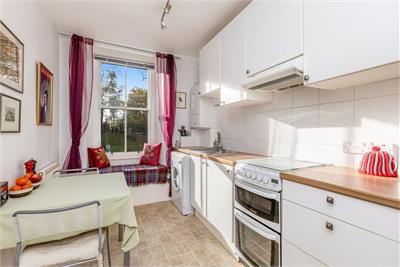 5/1 Greyfriars Place, Old Town, Edinburgh, EH1 2QQ - image 4