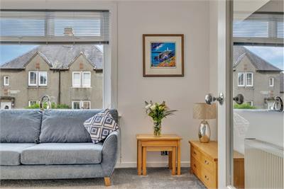 85 Kirkland Park Avenue, Strathaven, ML10 6DY - image 2