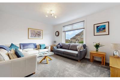 85 Kirkland Park Avenue, Strathaven, ML10 6DY - image 3