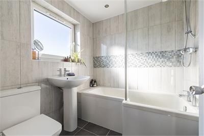24 Wester Broom Avenue, Edinburgh, EH12 7RB - image 7