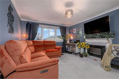 52 Mathieson Place, Dunfermline, KY11 4XL - image 2