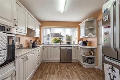15 Summergate Road, Annan, DG12 6EX - image 2