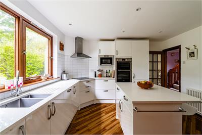 10 Inveralmond Drive, Edinburgh, EH4 6JX - image 8