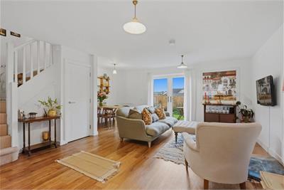27 Foxhall Gait, Kirkliston, EH29 9GT - image 2