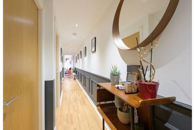57/17 Hesperus Broadway, Edinburgh EH5 1FT - image 2