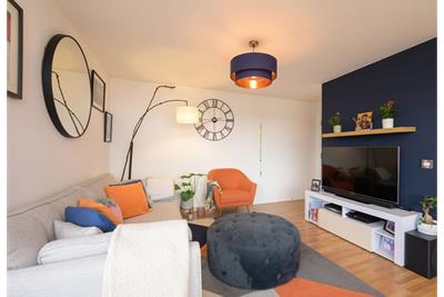 57/17 Hesperus Broadway, Edinburgh EH5 1FT - image 3