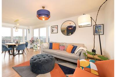 57/17 Hesperus Broadway, Edinburgh EH5 1FT - image 9