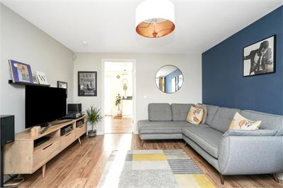 14 Gretna Mews, Leith, Edinburgh, EH6 5FP - image 3
