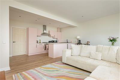 2/8 North Werber Road, Edinburgh, EH4 1TA - image 5
