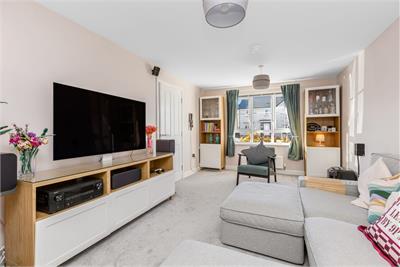34 Eliza Wigham Bow, Burdiehouse, Edinburgh, EH17 8WX - image 2