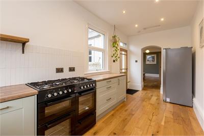 64 Wallace Street, Grangemouth, Stirlingshire, FK3 8BS - image 3