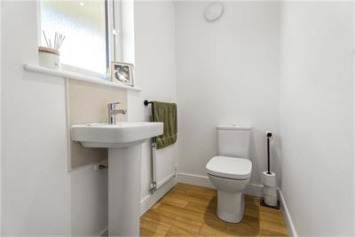 14 Fitzroy Close, Penicuik, Midlothian, EH26 0SW - image 11