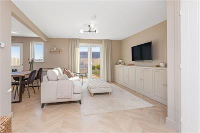 10 Fitzroy Close, Penicuik, EH26 0SW - image 2