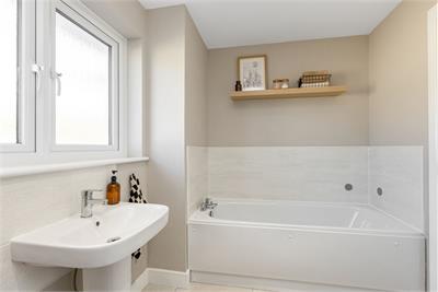 10 Fitzroy Close, Penicuik, EH26 0SW - image 17