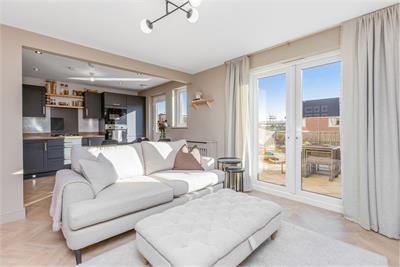 10 Fitzroy Close, Penicuik, EH26 0SW - image 3