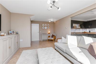 10 Fitzroy Close, Penicuik, EH26 0SW - image 4