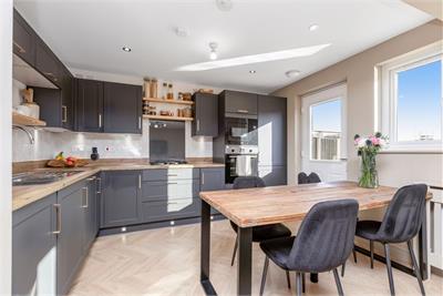 10 Fitzroy Close, Penicuik, EH26 0SW - image 6