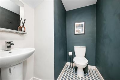 30/9 Elbe Street, The Glasshouse, Leith, Edinburgh, EH6 7HW - image 12