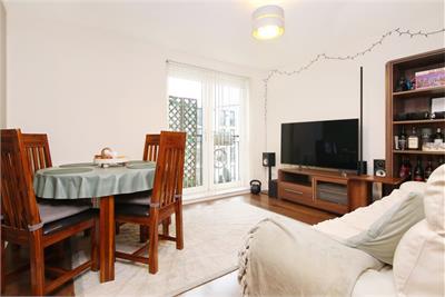 16/7 Waterfront Gait, Granton, Edinburgh, EH5 1EP - image 4
