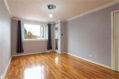 33 Hillpark Rise, , Kilwinning, KA13 6QR - image 2