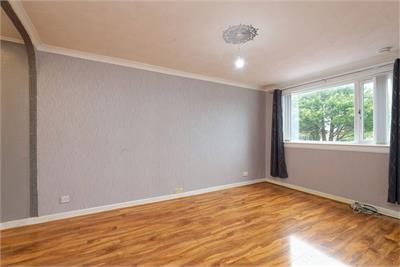 33 Hillpark Rise, , Kilwinning, KA13 6QR - image 4