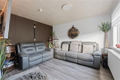 120 Tweedholm Avenue East, Walkerburn, EH43 6AS - image 3