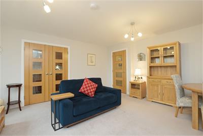 Flat 33, 50 Baberton Avenue, Edinburgh, EH14 5DU - image 3