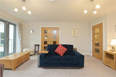 Flat 33, 50 Baberton Avenue, Edinburgh, EH14 5DU - image 5