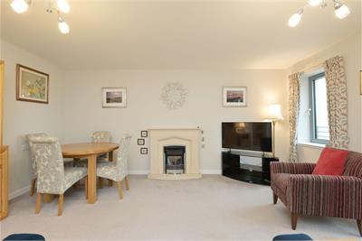 Flat 33, 50 Baberton Avenue, Edinburgh, EH14 5DU - image 9
