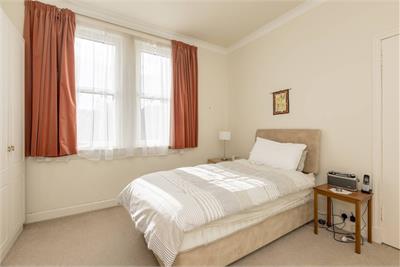 24 Parkgrove Gardens, Clermiston, Edinburgh, EH4 7QL - image 12