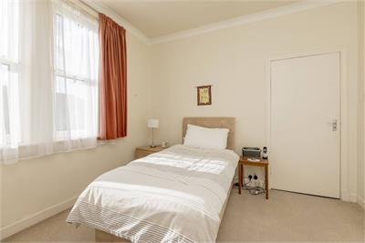 24 Parkgrove Gardens, Clermiston, Edinburgh, EH4 7QL - image 13