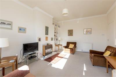 24 Parkgrove Gardens, Clermiston, Edinburgh, EH4 7QL - image 5