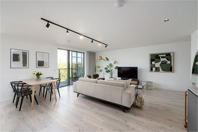 200 (flat 10) Great Junction Street, Leith, Edinburgh, EH6 5LW - image 3