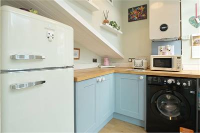 209 Main Street, East Calder, EH53 0EN - image 11