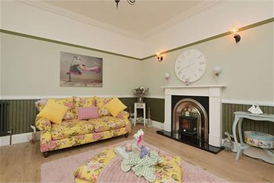 209 Main Street, East Calder, EH53 0EN - image 4