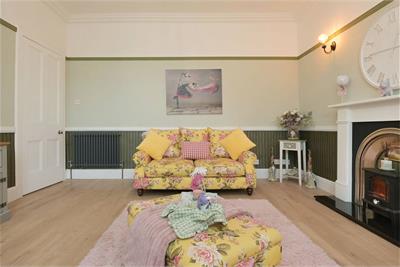 209 Main Street, East Calder, EH53 0EN - image 5