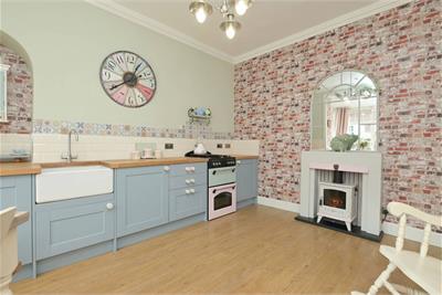 209 Main Street, East Calder, EH53 0EN - image 6