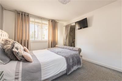 52/1 Dochart Drive, Edinburgh, EH4 7LU - image 13