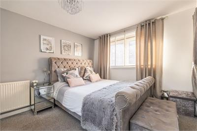 52/1 Dochart Drive, Edinburgh, EH4 7LU - image 4